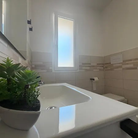 Nuovo Con Piscina, Giardino E Vista Mare Apartman *